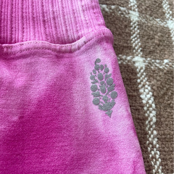 VGUC, Free People Movement Women’s Pink Tie Dye Workout Leggings Size XS - Picture 5 of 10
